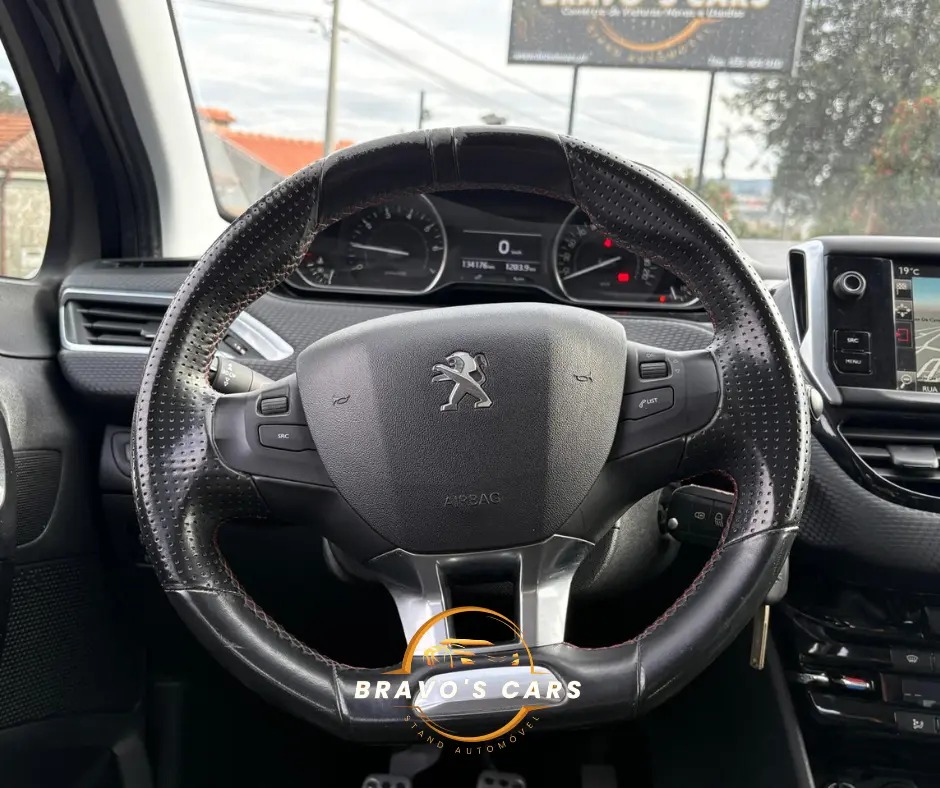 Peugeot 208 1.2 PureTech GT Line 16
