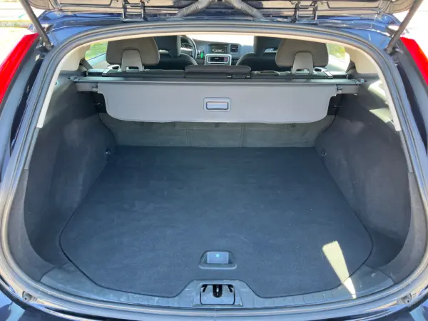 Volvo V60 2.0 D2 Momentum 10