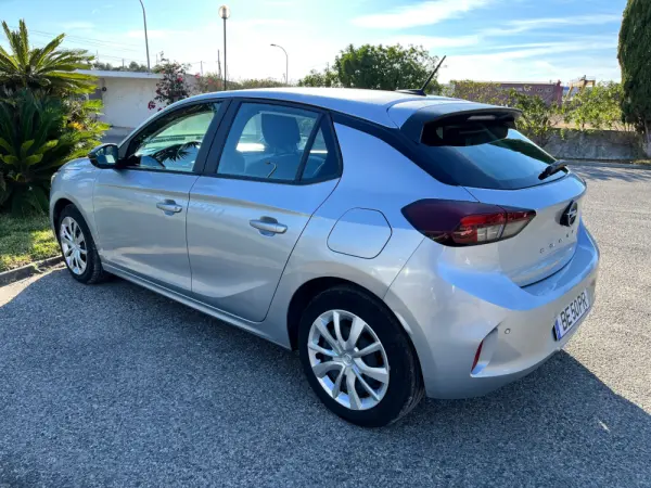 Opel Corsa 1.2 T Business Edition 4