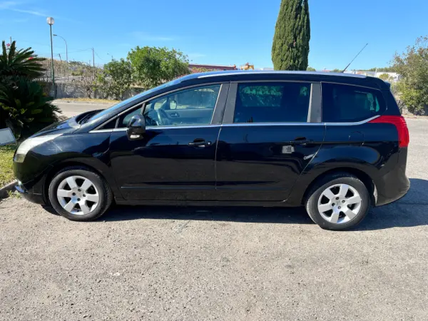 Peugeot 5008 1.6 E-HDi 7L SE Style 2-Tronic 7