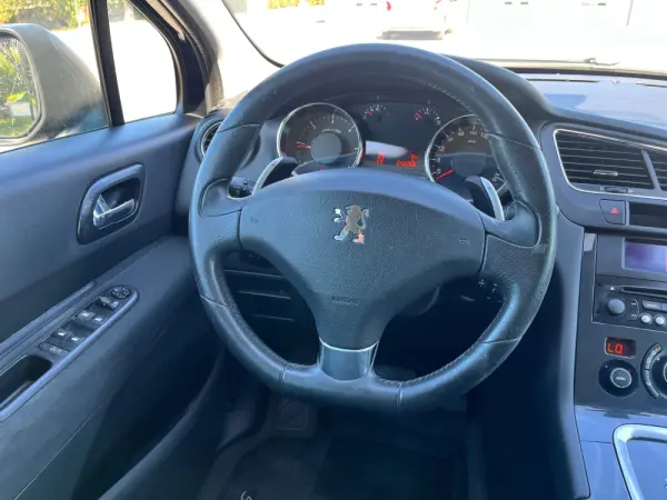 Peugeot 5008 1.6 E-HDi 7L SE Style 2-Tronic 13