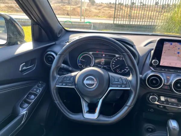 Nissan Juke 1.6 Hybrid N-Connecta NAV. 12