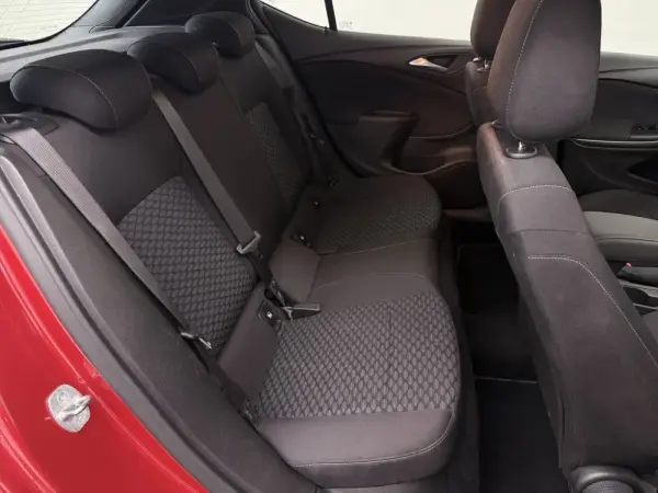 Opel Astra 1.2 Turbo Edition 19