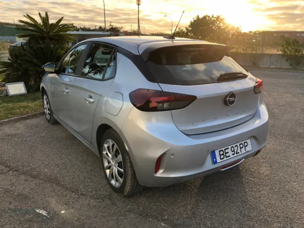 Opel Corsa 1.2 T Business Edition 4