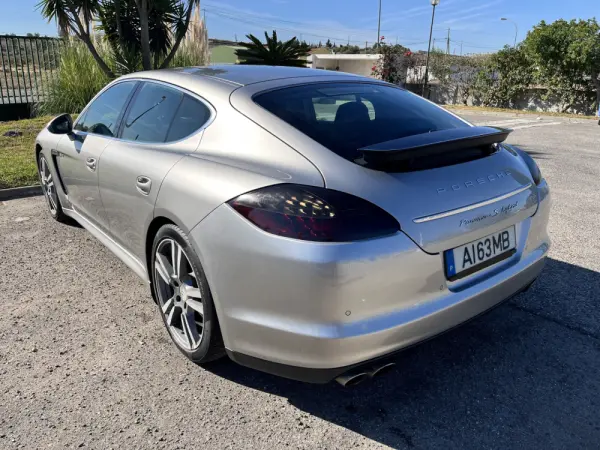 Porsche Panamera S Hybrid 4