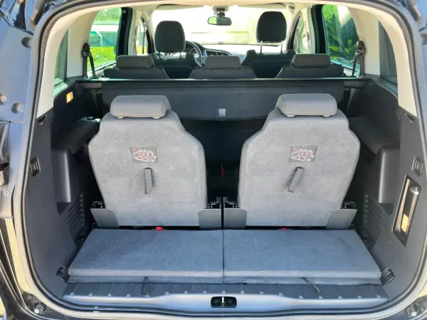 Peugeot 5008 1.6 E-HDi 7L SE Style 2-Tronic 11
