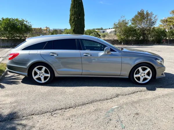Mercedes-Benz CLS 350 CDi BlueEfficiency Shooting Brake 9