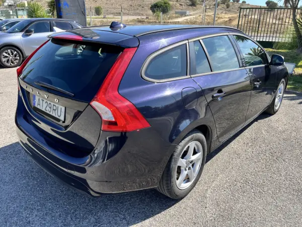 Volvo V60 2.0 D2 Momentum 6