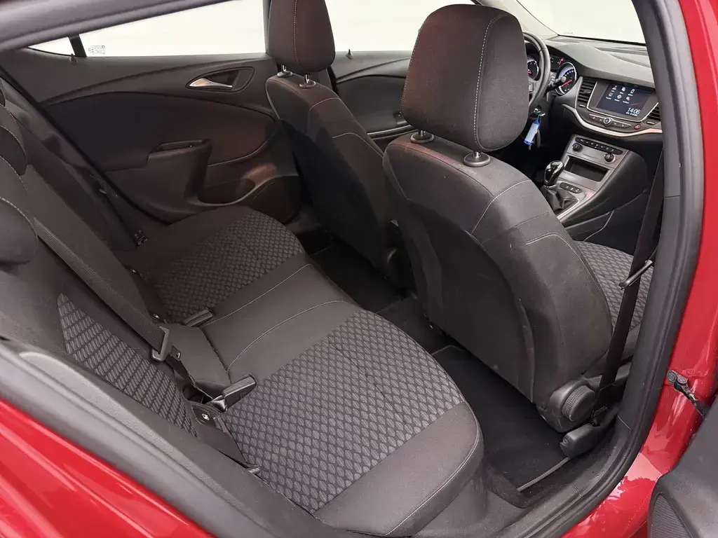 Opel Astra 1.2 Turbo Edition 18