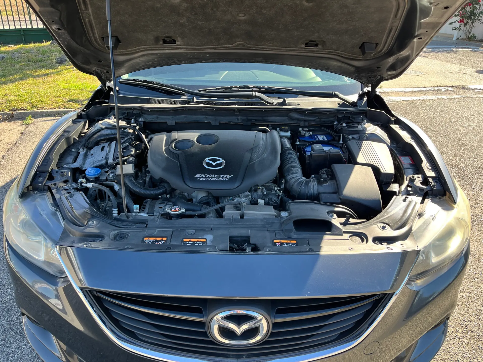 Mazda 6 2.2 SKY-D Excellence Navi 8