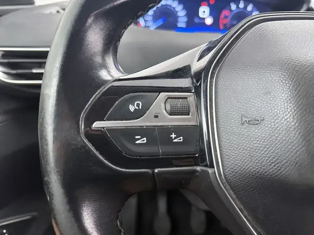Peugeot 5008 1.2 PureTech Allure 11