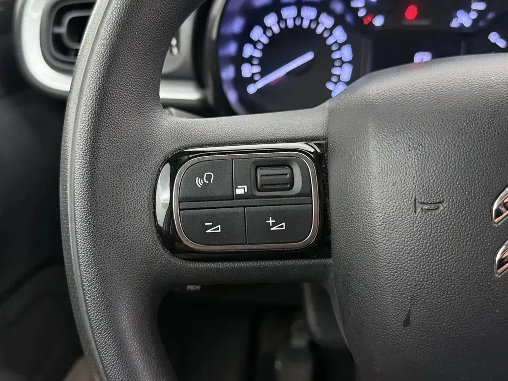 Citroen C3 1.2 PureTech Feel 9