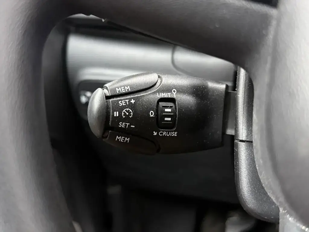 Citroen C3 1.2 PureTech Feel 8