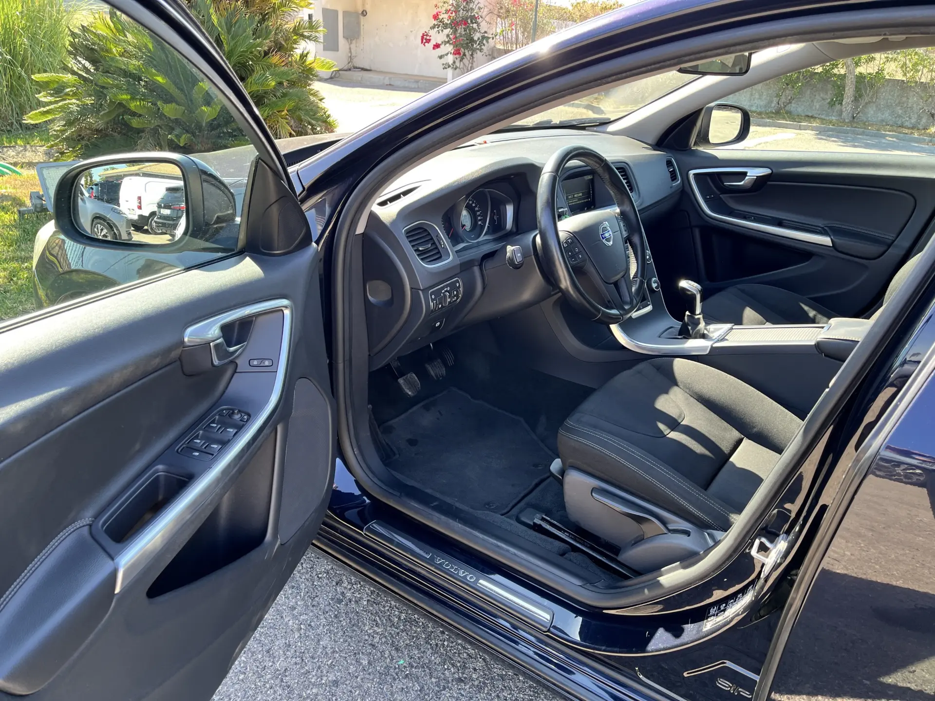 Volvo V60 2.0 D2 Momentum 16