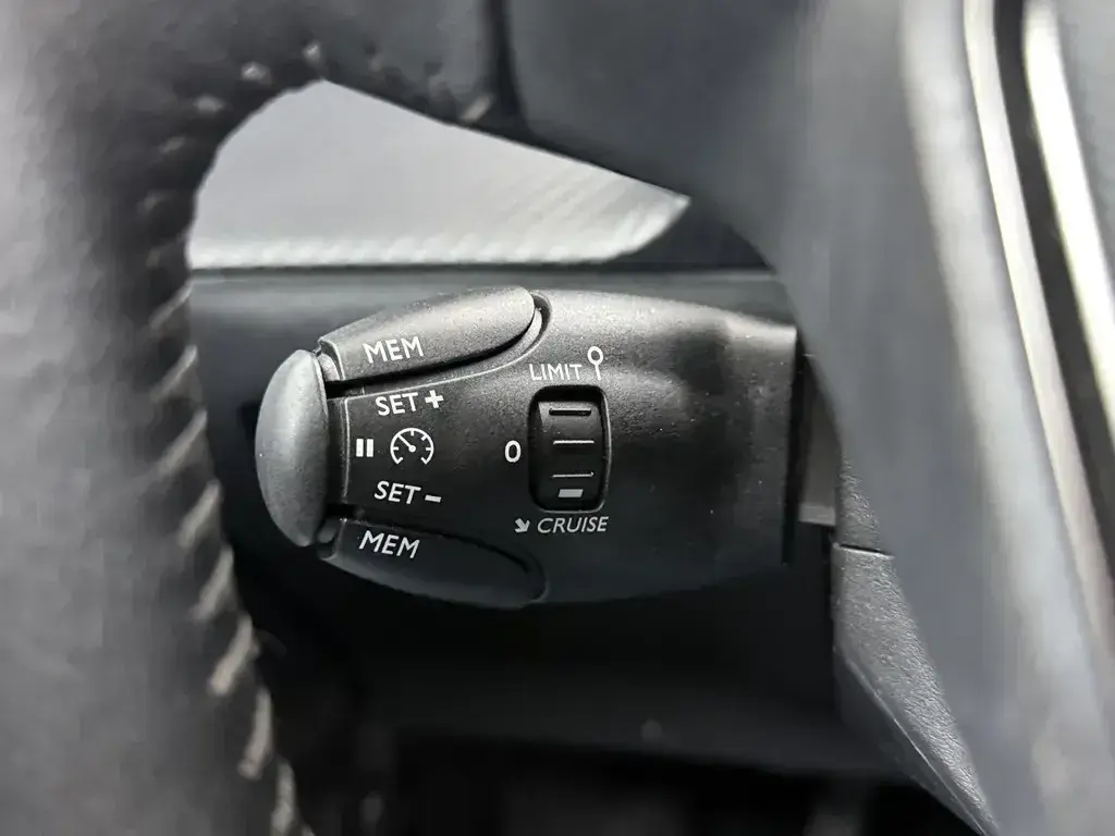 Peugeot 208 1.2 PureTech Active Pack 9
