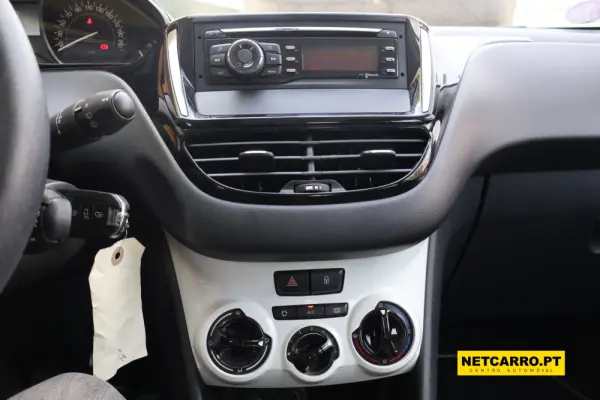 Peugeot 208 PureTech 68 Like 7
