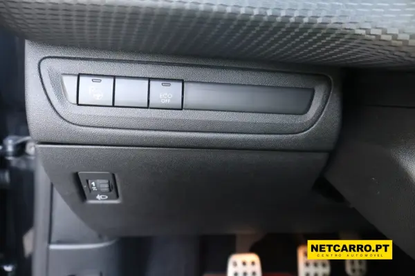 Peugeot 2008 PureTech 130 GT Pack 16