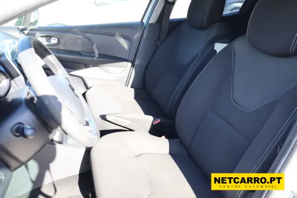 Renault Clio Outro 7