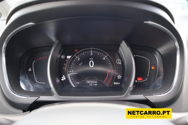 Renault Grand Scénic Outro 8