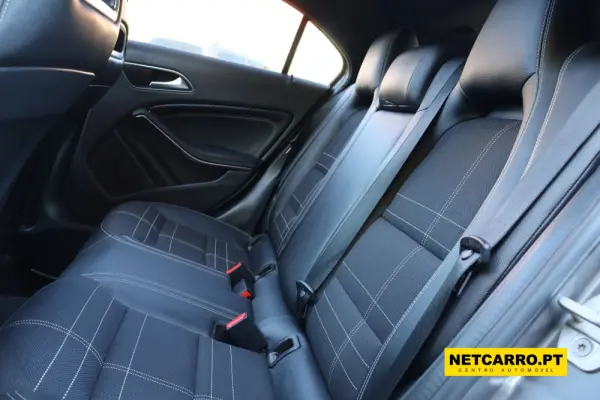 Mercedes-Benz A 180 12