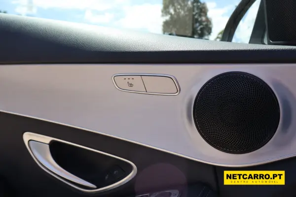 Mercedes-Benz C 300 plug-in 13