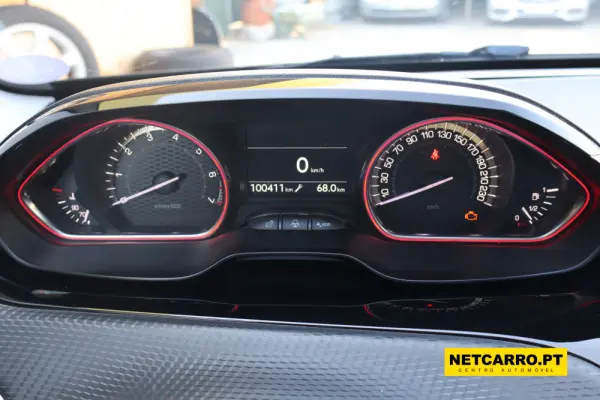 Peugeot 2008 PureTech 130 GT Pack 8