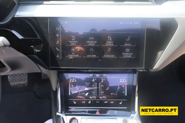 Audi e-tron Sportback S quattro 15