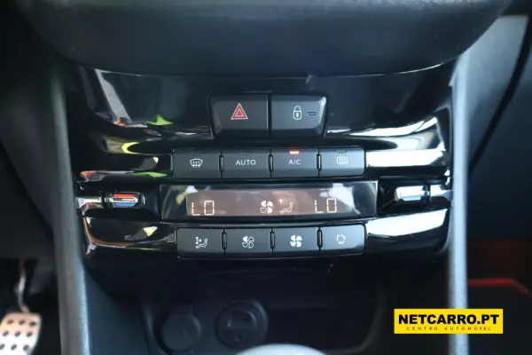 Peugeot 2008 PureTech 130 GT Pack 10