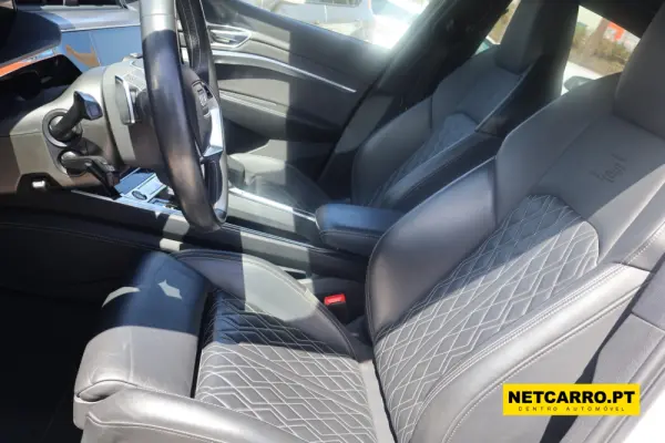 Audi e-tron Sportback S quattro 6