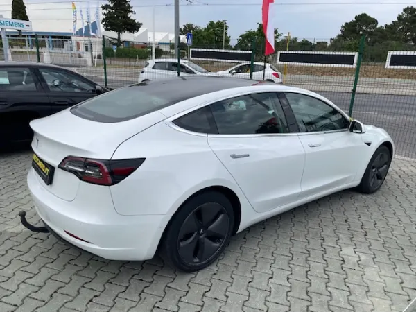 Tesla Model 3 Standard RWD Plus 3