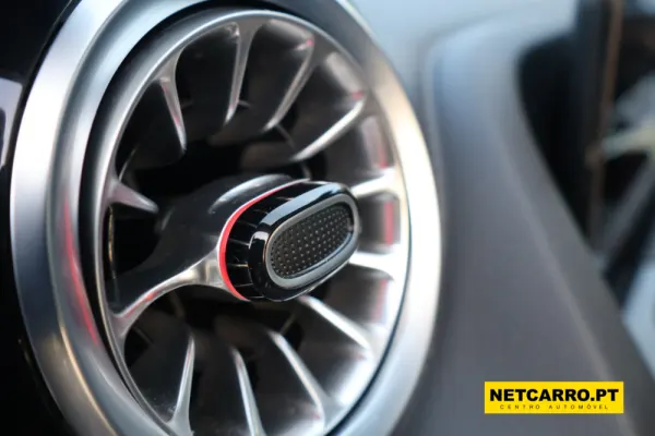 Mercedes-Benz GLA 200 d AMG Line 12