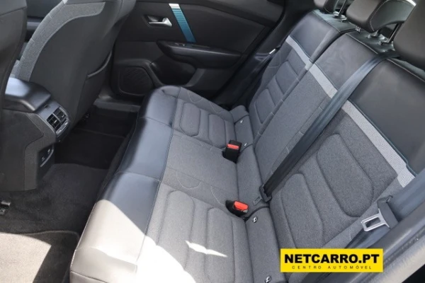 Citroën e-C4 null 16