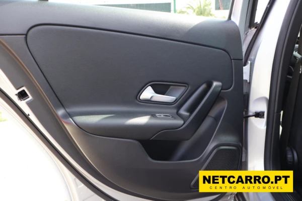 Mercedes-Benz A 180 d Business Solutions 12