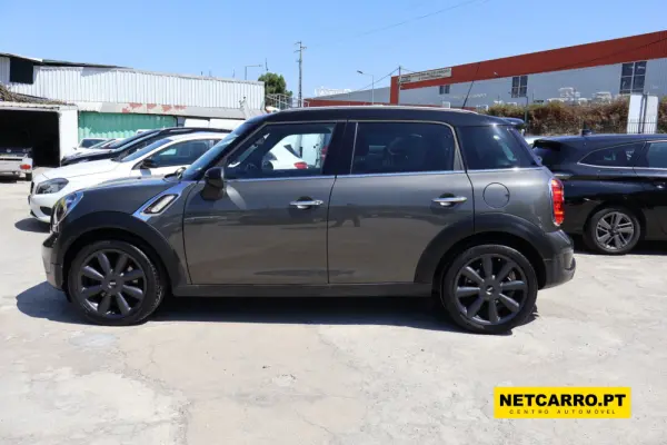 MINI Countryman Cooper S 4