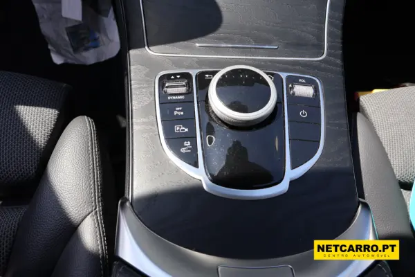 Mercedes-Benz C 300 plug-in 11