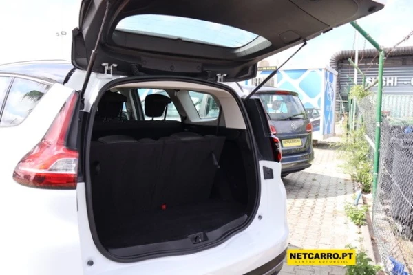 Renault Scénic ENERGY DCI 110 INTENS 17