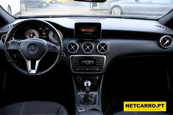 Mercedes-Benz A 180 Outro 5