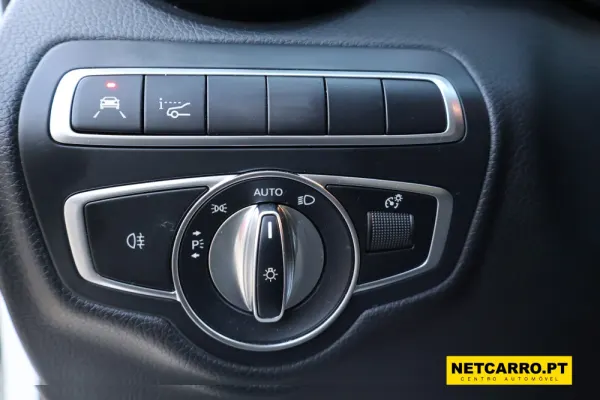 Mercedes-Benz C 300 de Avantgarde 11