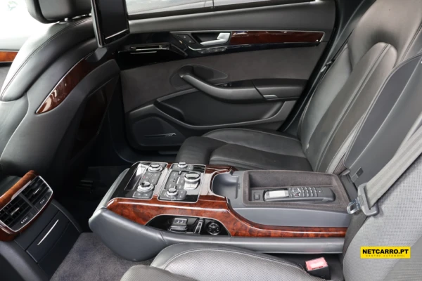 Audi A8 3.0 TDI V6 quattro Longo 18