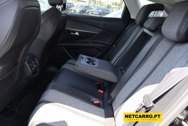 Peugeot 3008 1.5 BlueHDi Allure 16