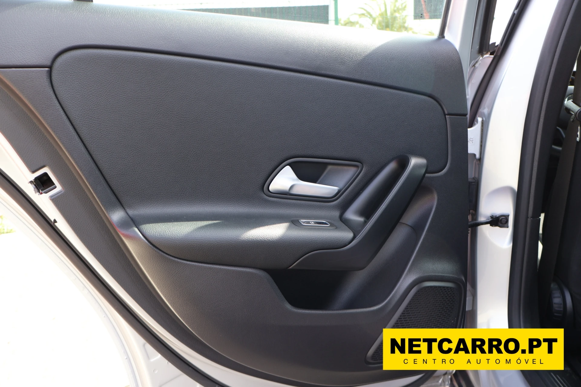Mercedes-Benz A 180 d Business Solutions 12