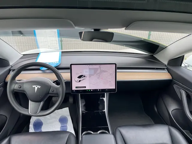 Tesla Model 3 Standard RWD Plus 4