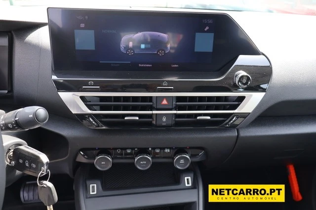 Citroën e-C4 null 8