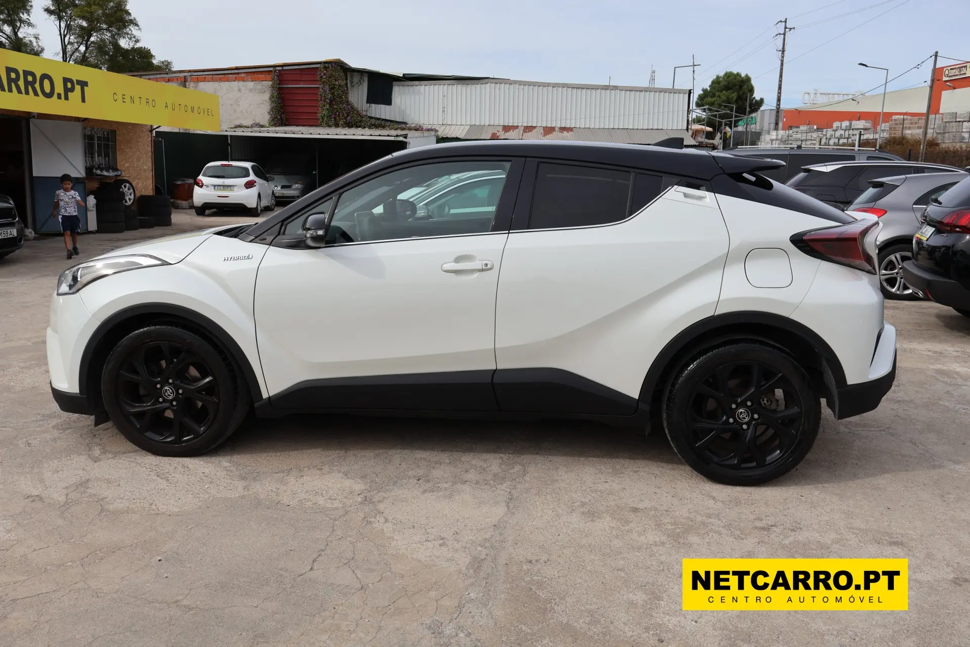 Toyota C-HR 1.8 Hybrid Exclusive 4