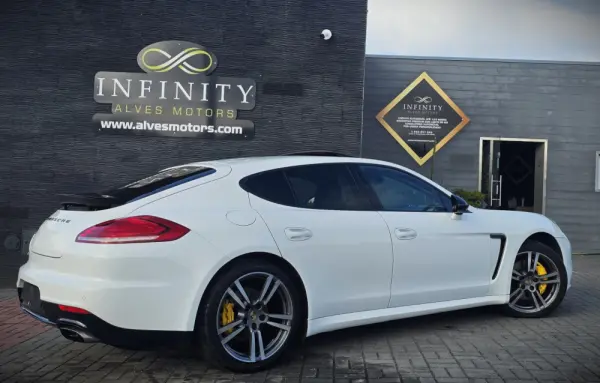 Porsche Panamera Platinum Edition 6