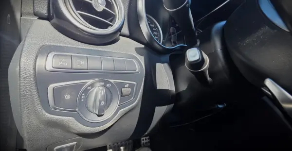 Mercedes-Benz C 300 h AMG Line 23