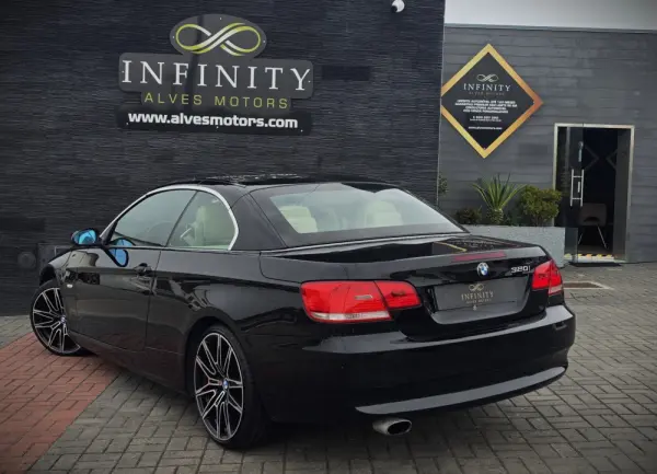 BMW 320 i Intense Auto 10