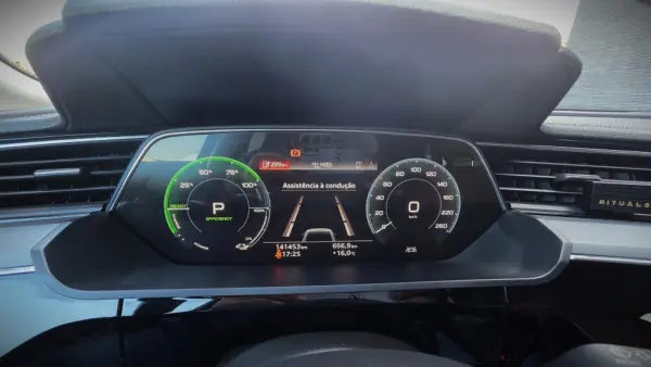 Audi e-tron 55 quattro S line 31