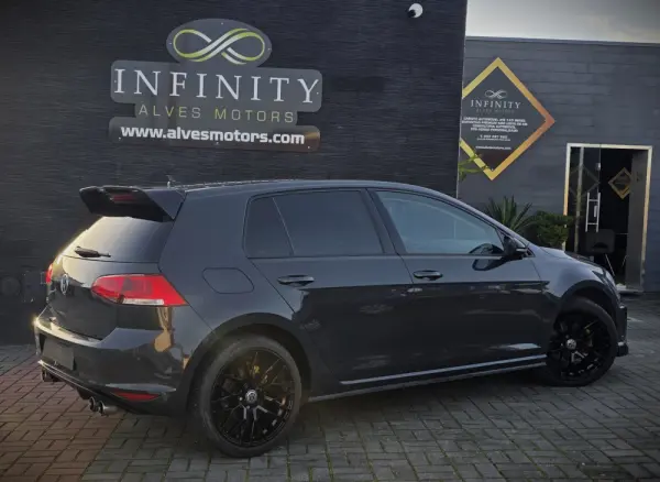 Volkswagen Golf 1.6 TDI KIT EXTERIOR R 12