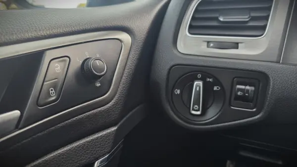 Volkswagen Golf 1.6 TDI KIT EXTERIOR R 25